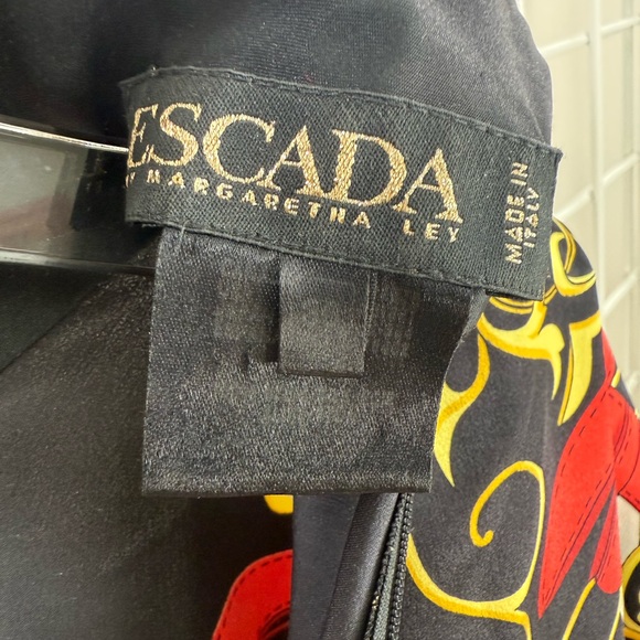 Vintage Escada Baroque Belt Print Mock Neck Silk Charmeuse Blouse Medium/Large - Picture 10 of 11